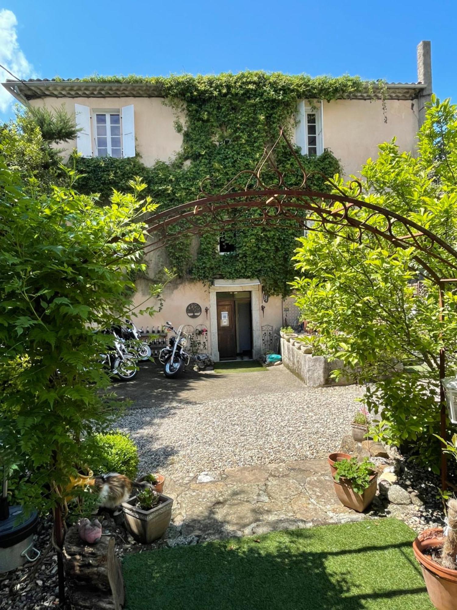 Maison Du Manoir 瓦隆蓬达克 外观 照片